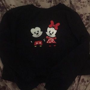 Cute Mickey and Minnie cropped sweatshirt